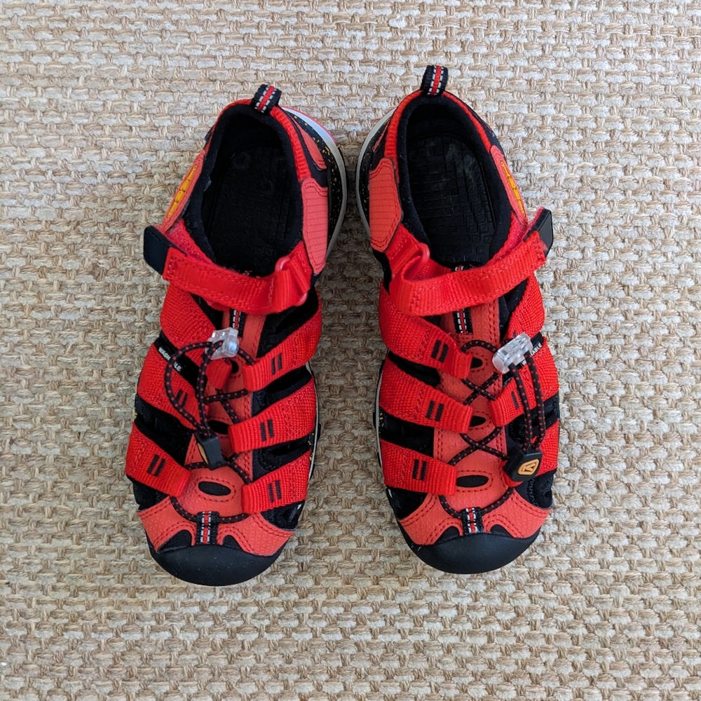 Keen children size 13 red sandals